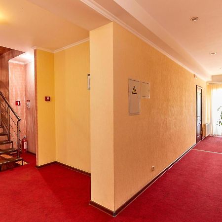 Oasis Hotel Odessa Exterior photo