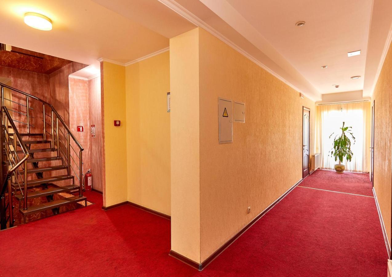 Oasis Hotel Odessa Exterior photo