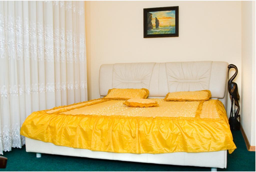 Oasis Hotel Odessa Room photo