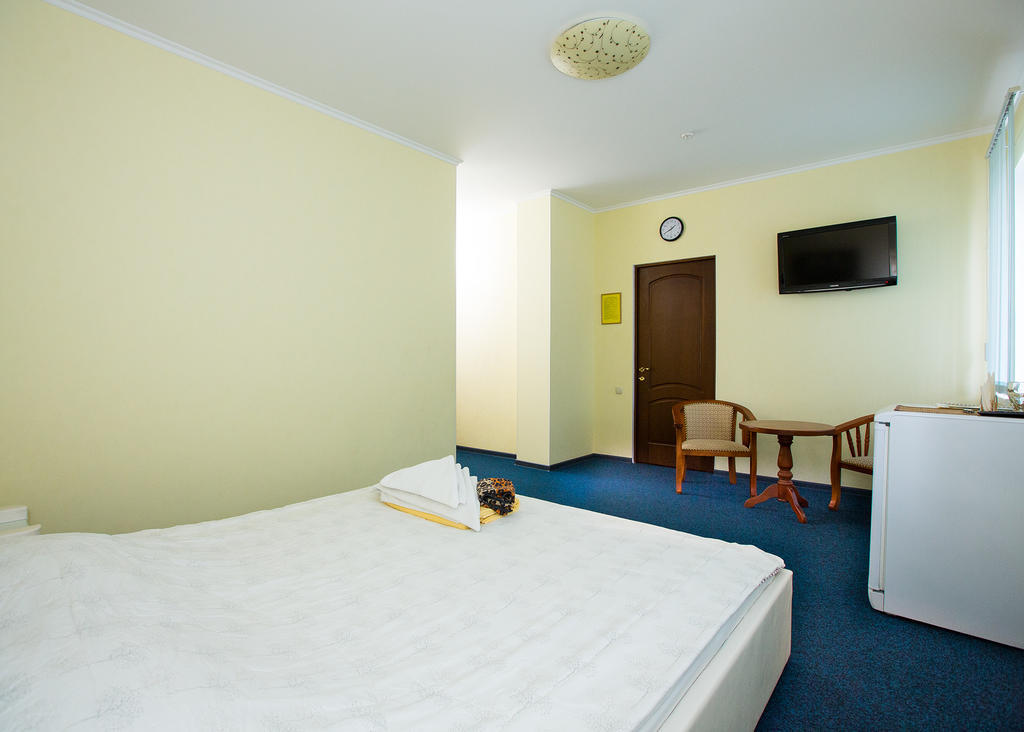 Oasis Hotel Odessa Room photo